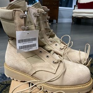 Steel toe men’s boots